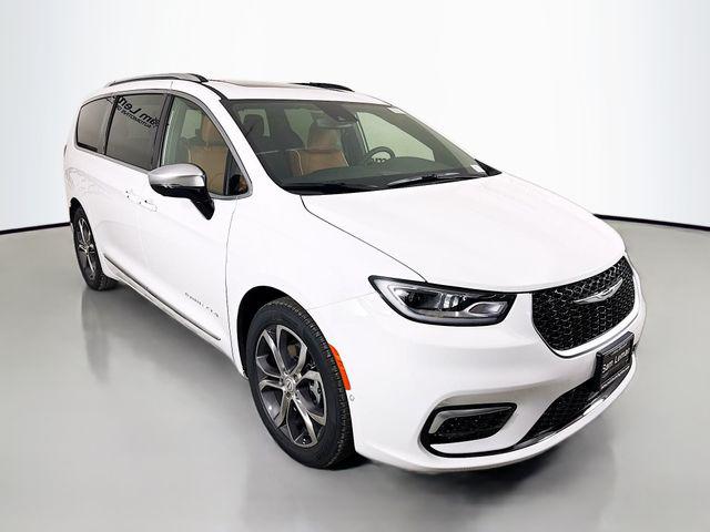 2025 Chrysler Pacifica PACIFICA PINNACLE
