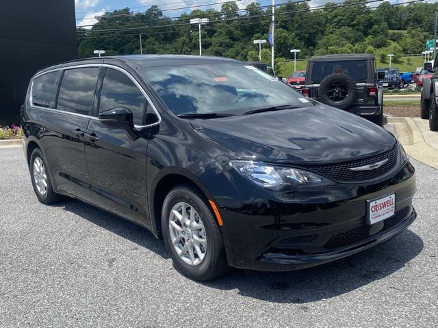 2025 Chrysler Voyager VOYAGER LX