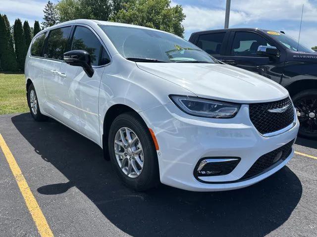 2025 Chrysler Pacifica PACIFICA SELECT
