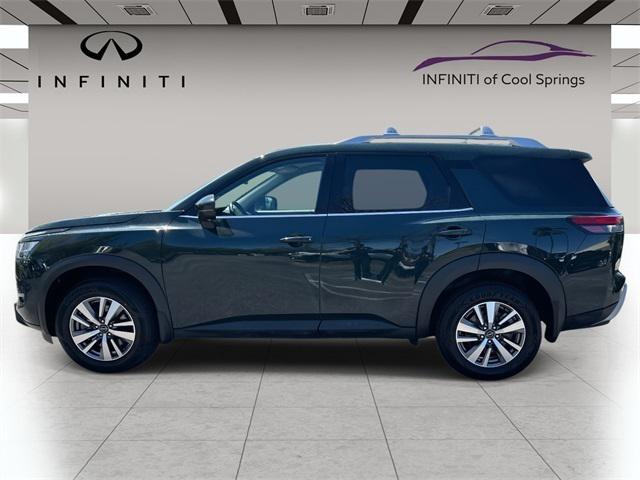 2023 Nissan Pathfinder SL 4WD
