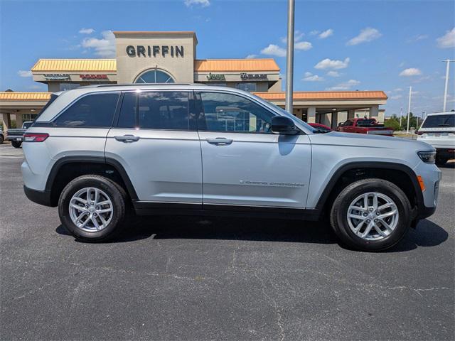 2025 Jeep Grand Cherokee GRAND CHEROKEE LAREDO X 4X2