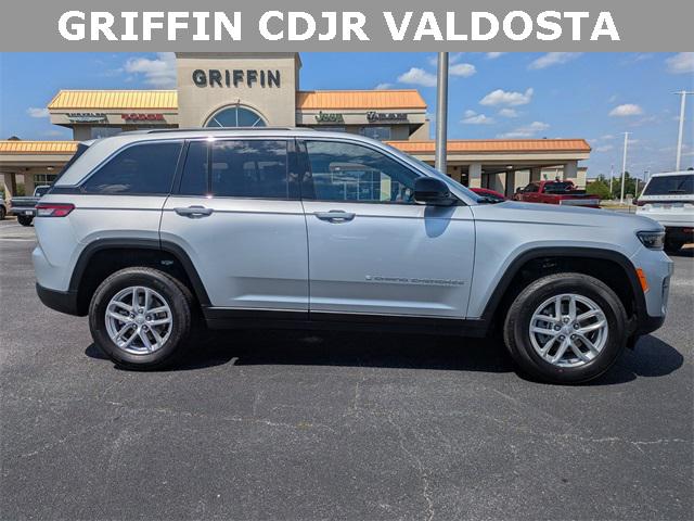 2025 Jeep Grand Cherokee GRAND CHEROKEE LAREDO X 4X2 2025 Jeep Grand Cherokee GRAND CHEROKEE LAREDO X 4X2