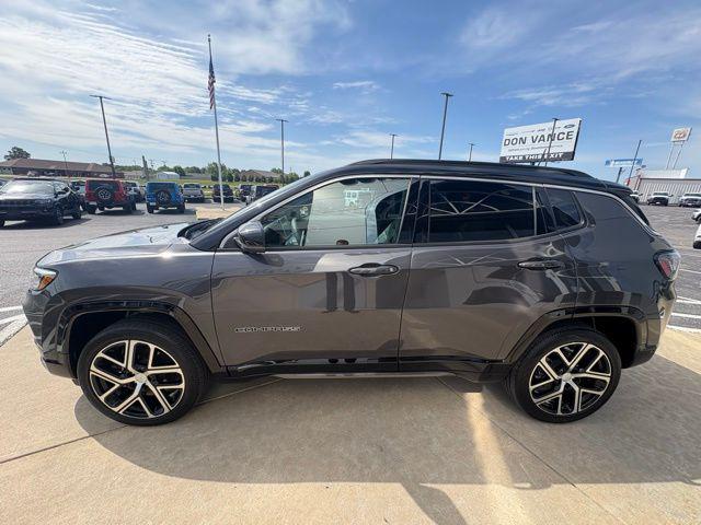 2024 Jeep Compass Limited 4x4 2024 Jeep Compass Limited 4x4
