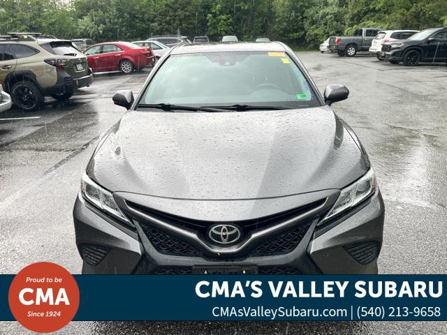 2020 Toyota Camry SE