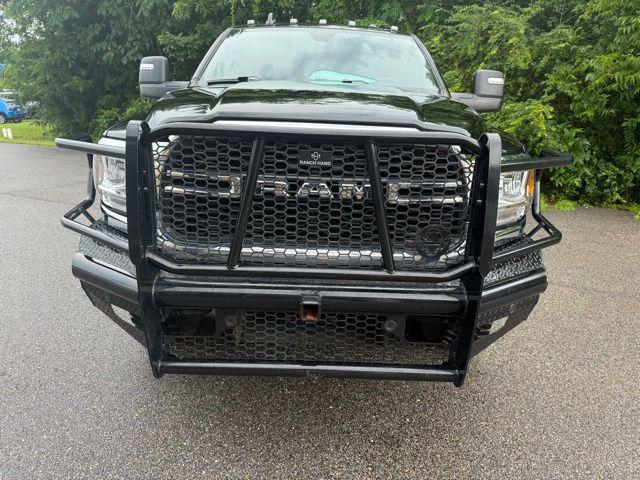 2023 RAM 3500 Tradesman Crew Cab 4x4 8 Box