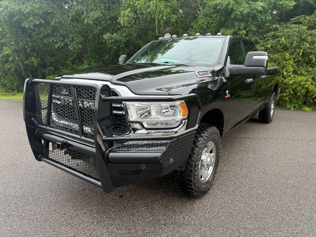 2023 RAM 3500 Tradesman Crew Cab 4x4 8 Box