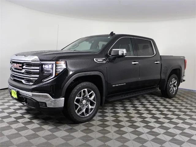 2022 GMC Sierra 1500 4WD Crew Cab Short Box SLT