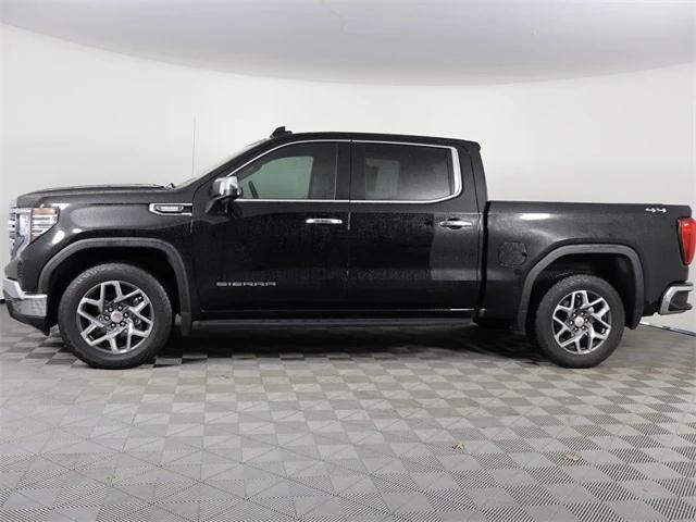 2022 GMC Sierra 1500 4WD Crew Cab Short Box SLT