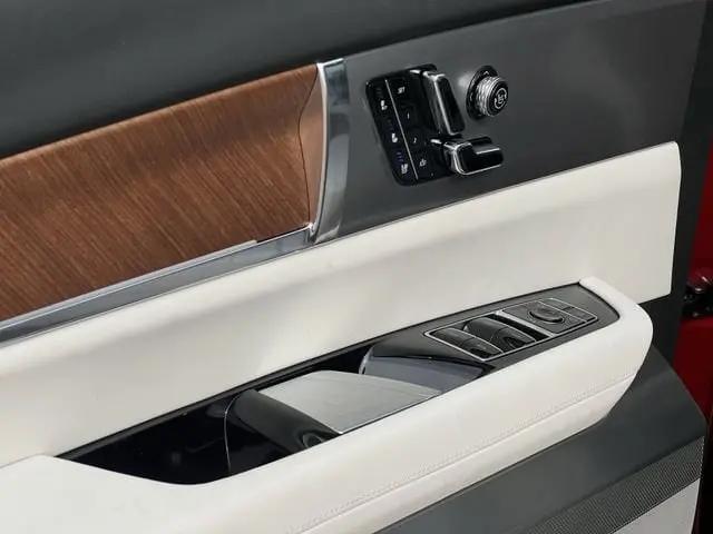 2026 Cadillac iQ Luxury