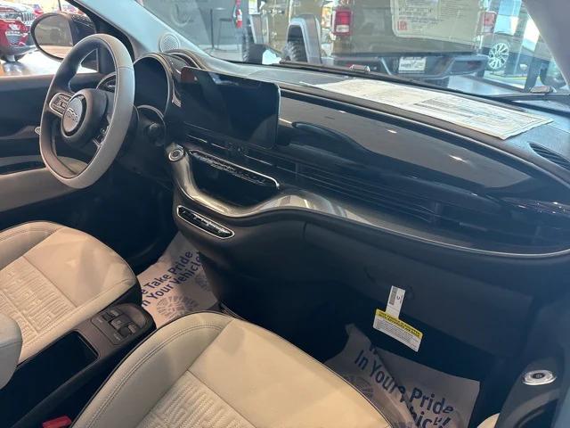 2025 Fiat FIAT 500e 500e ICONA 2025 Fiat FIAT 500e 500e ICONA