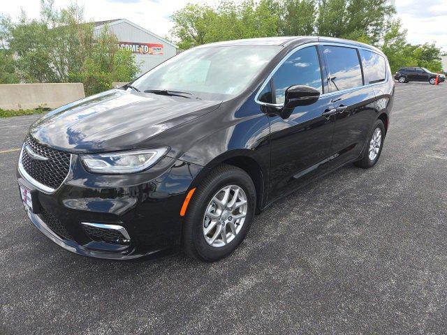 2025 Chrysler Pacifica PACIFICA SELECT