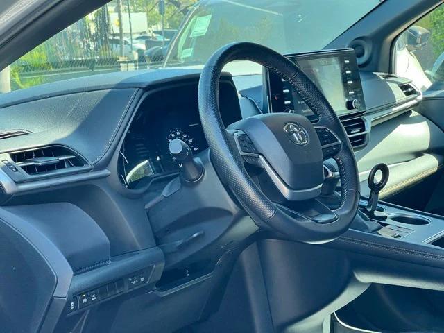 2024 Toyota Sienna Woodland Edition