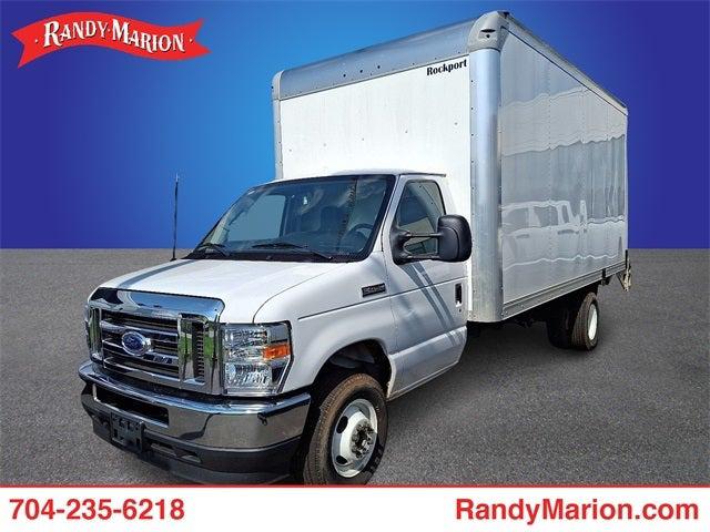 2025 Ford E-450 Cutaway Base