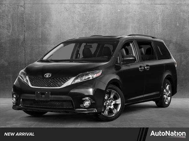 2016 Toyota Sienna SE 8 Passenger