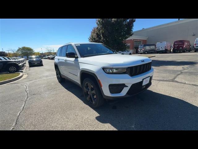 2025 Jeep Grand Cherokee Altitude 4x4