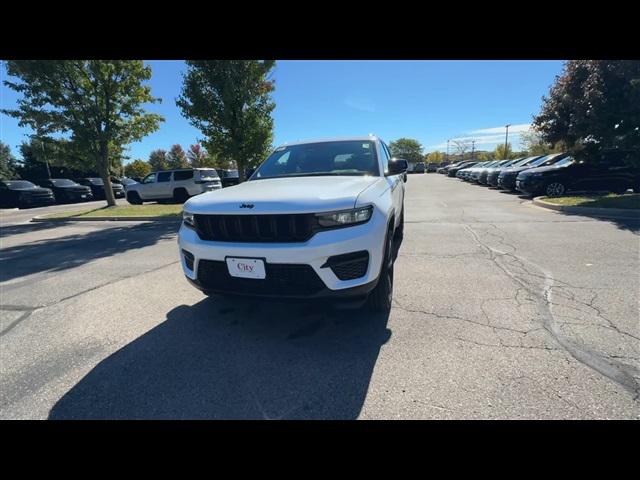 2025 Jeep Grand Cherokee Altitude 4x4
