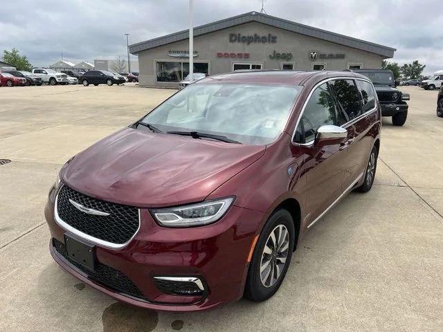 2022 Chrysler Pacifica Hybrid Limited