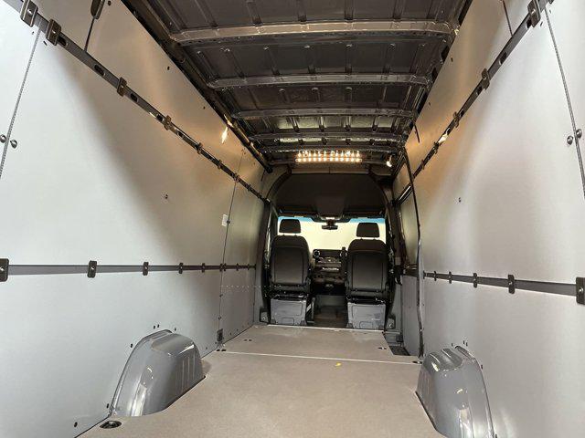 2025 Mercedes-Benz Sprinter 2500 High Roof 4-Cyl Diesel HO