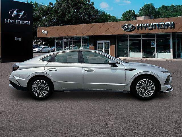 2025 Hyundai Sonata Hybrid Limited