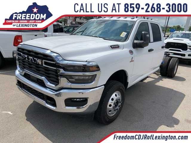 2025 RAM Ram 3500 Chassis Cab RAM 3500 TRADESMAN CREW CAB CHASSIS 4X4 60 CA
