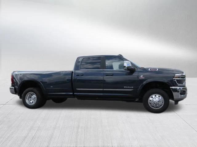 2025 RAM Ram 3500 RAM 3500 LIMITED CREW CAB 4X4 8 BOX