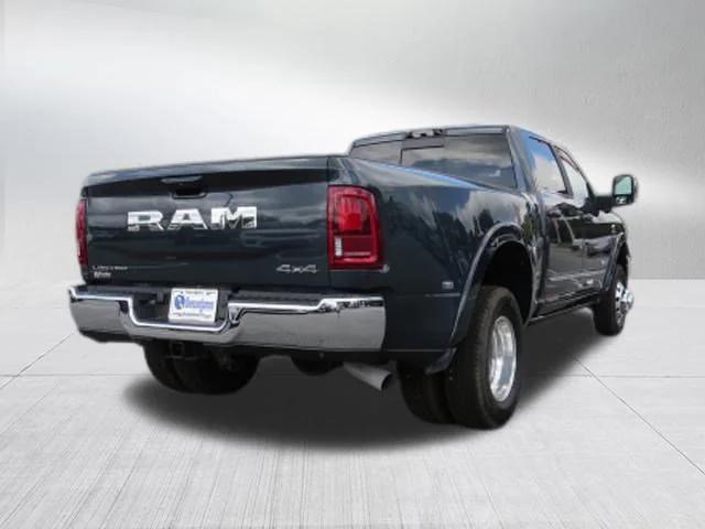 2025 RAM Ram 3500 RAM 3500 LIMITED CREW CAB 4X4 8 BOX