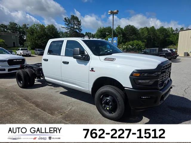 2025 RAM Ram 3500 Chassis Cab RAM 3500 TRADESMAN CREW CAB CHASSIS 4X4 60 CA