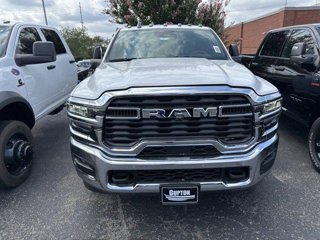2025 RAM Ram 3500 Chassis Cab RAM 3500 TRADESMAN CREW CAB CHASSIS 4X4 60 CA