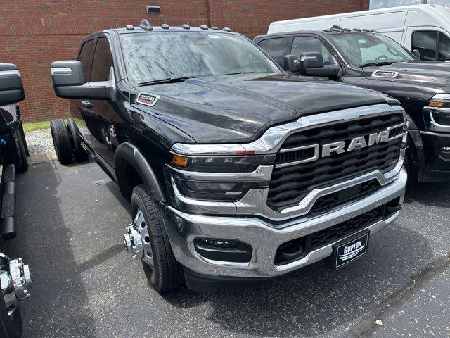 2025 RAM Ram 3500 Chassis Cab RAM 3500 TRADESMAN CREW CAB CHASSIS 4X4 60 CA