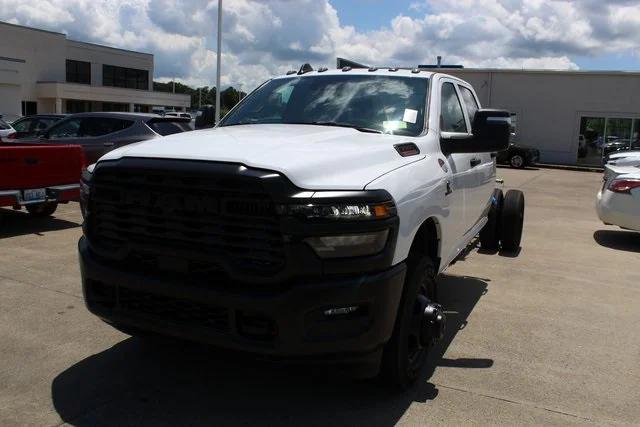 2025 RAM Ram 3500 Chassis Cab RAM 3500 TRADESMAN CREW CAB CHASSIS 4X4 60 CA