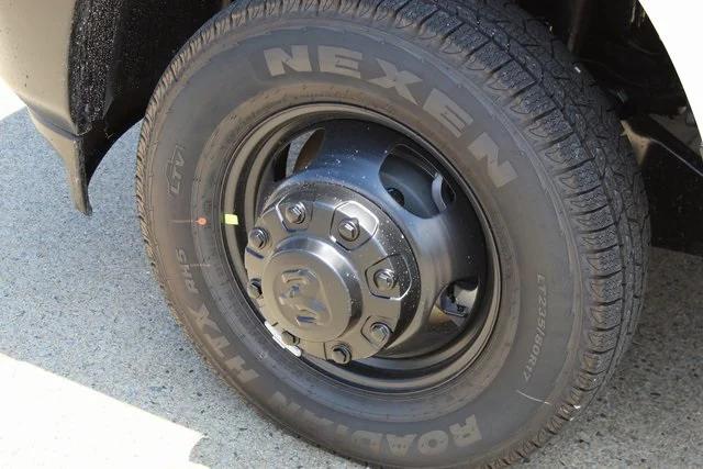 2025 RAM Ram 3500 Chassis Cab RAM 3500 TRADESMAN CREW CAB CHASSIS 4X4 60 CA
