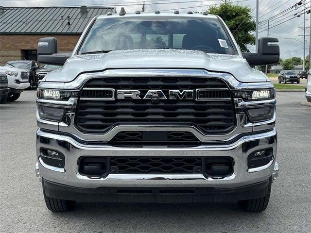 2025 RAM Ram 3500 RAM 3500 TRADESMAN CREW CAB 4X4 8 BOX