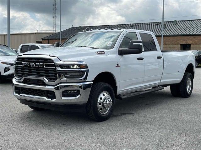 2025 RAM Ram 3500 RAM 3500 TRADESMAN CREW CAB 4X4 8 BOX
