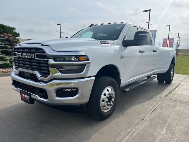 2025 RAM Ram 3500 RAM 3500 TRADESMAN CREW CAB 4X4 8 BOX