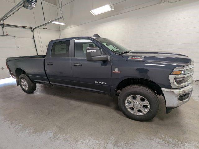 2025 RAM Ram 3500 RAM 3500 BIG HORN CREW CAB 4X4 8 BOX