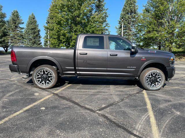2025 RAM Ram 2500 RAM 2500 LIMITED CREW CAB 4X4 64 BOX