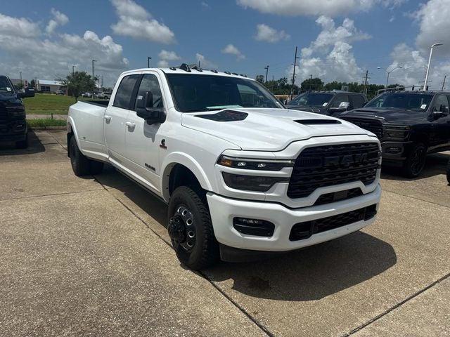 2025 RAM Ram 3500 RAM 3500 LIMITED CREW CAB 4X4 8 BOX