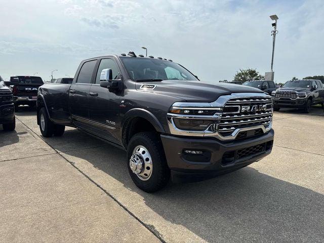 2025 RAM Ram 3500 RAM 3500 LIMITED CREW CAB 4X4 8 BOX