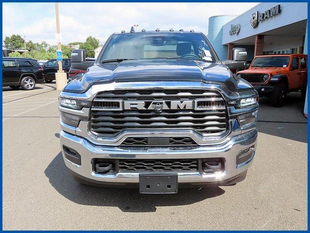 2025 RAM Ram 3500 Chassis Cab RAM 3500 TRADESMAN CHASSIS REGULAR CAB 4X4 60 CA