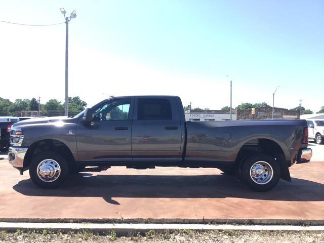 2025 RAM Ram 3500 RAM 3500 TRADESMAN CREW CAB 4X4 8 BOX