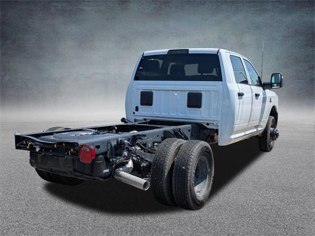 2025 RAM Ram 3500 Chassis Cab RAM 3500 TRADESMAN CREW CAB CHASSIS 4X4 60 CA