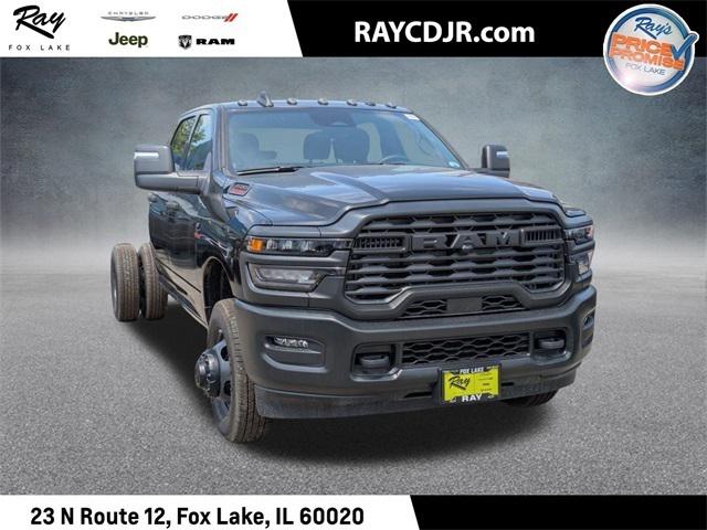 2025 RAM Ram 3500 Chassis Cab RAM 3500 TRADESMAN CREW CAB CHASSIS 4X4 60 CA