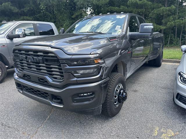 2025 RAM Ram 3500 RAM 3500 BIG HORN CREW CAB 4X4 8 BOX