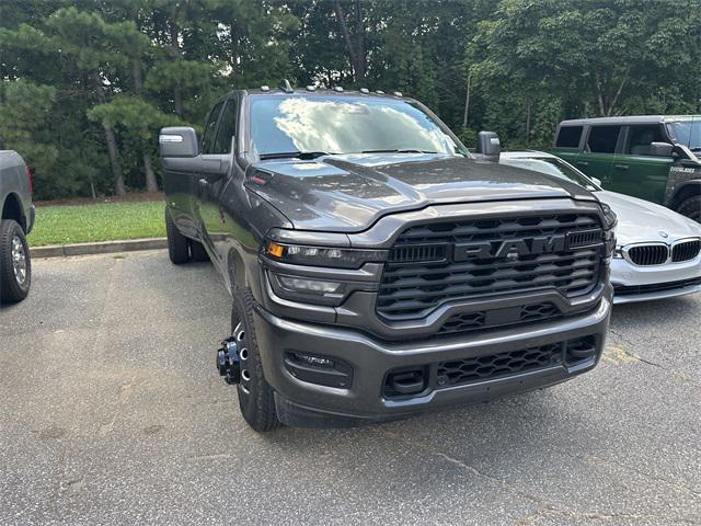 2025 RAM Ram 3500 RAM 3500 BIG HORN CREW CAB 4X4 8 BOX