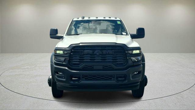 2025 RAM 5500 Chassis RAM 5500 TRADESMAN CHASSIS CREW CAB 4X4 84 CA
