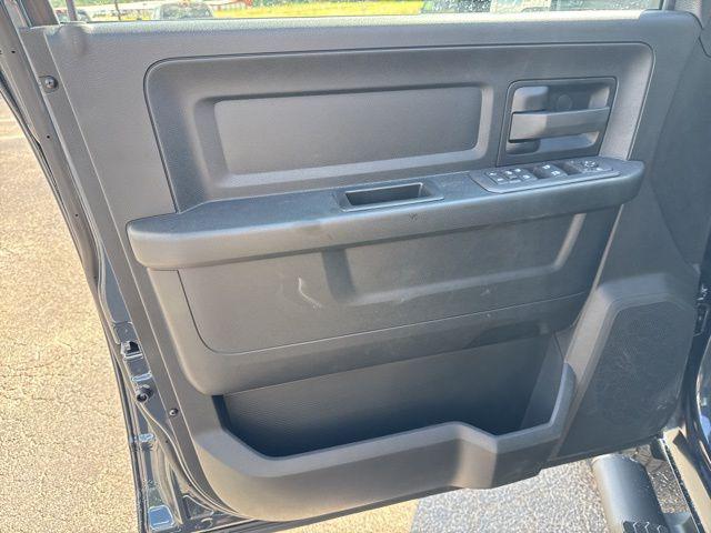 2025 Ram 2500 Tradesman Crew Cab 4x4 6'4" Box