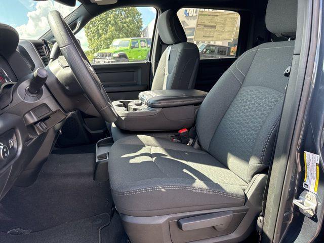 2025 Ram 2500 Tradesman Crew Cab 4x4 6'4" Box