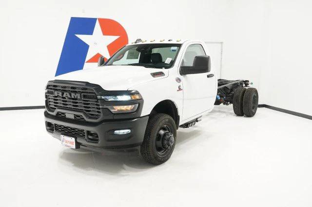 2025 RAM Ram 3500 Chassis Cab RAM 3500 TRADESMAN CHASSIS REGULAR CAB 4X4 84 CA