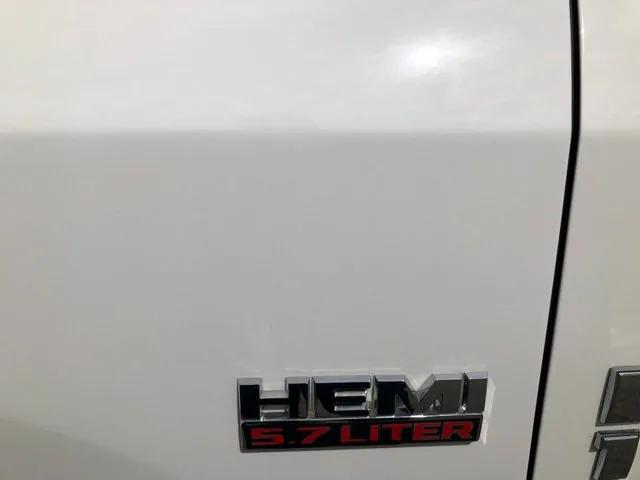 2017 RAM 1500 SLT Quad Cab 4x4 64 Box