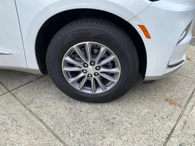 2022 Buick Enclave FWD Essence